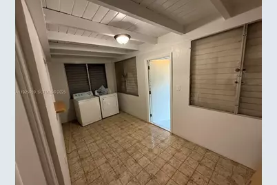 2459 NW 28th Street, Miami, FL 33142 - Photo 9