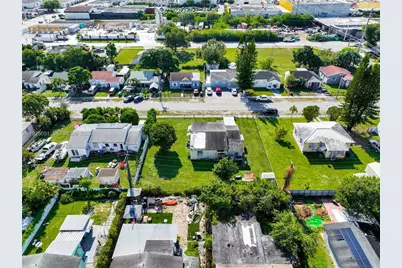 761 NW 74th St, Miami, FL 33150 - Photo 11