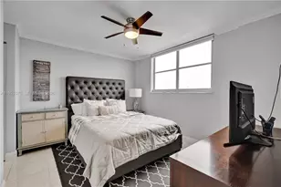 9273 Collins Ave, Surfside, FL 33154 - Photo 17