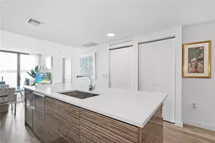 460 NE 28th St, Miami, FL 33137 - Photo 9