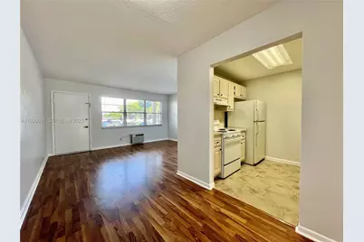 13550 SW 6th Ct #109A, Pembroke Pines, FL 33027 - Photo 5