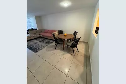 2001 Atlantic Shores Blvd #105, Hallandale Beach, FL 33009 - Photo 9