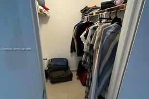 2001 Atlantic Shores Blvd, Hallandale Beach, FL 33009 - Photo 15