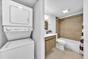 650 SW 124th Terrace, Pembroke Pines, FL 33027 - Photo 17