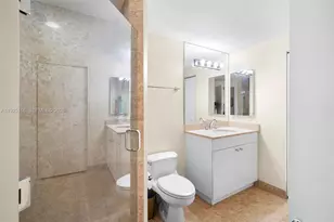 4775 Collins Ave, Miami Beach, FL 33140 - Photo 19