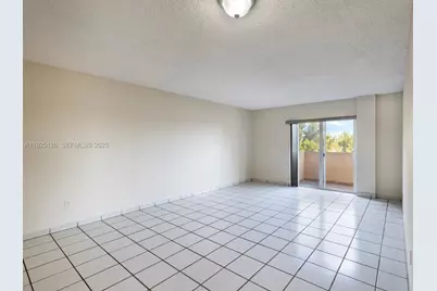 460 E 23rd St #302, Hialeah, FL 33013 - Photo 5
