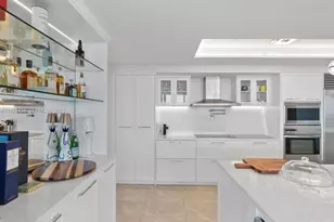 1331 Brickell Bay Dr, Miami, FL 33131 - Photo 7