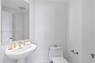 1331 Brickell Bay Dr, Miami, FL 33131 - Photo 23