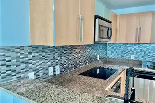 300 S Biscayne Blvd, Miami, FL 33131 - Photo 3