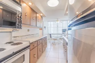 301 174th St, Sunny Isles Beach, FL 33160 - Photo 23