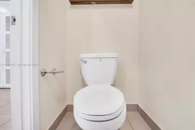 8151 NW 104th Ave #7, Doral, FL 33178 - Photo 17