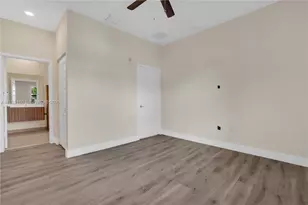 8151 NW 104th Ave, Doral, FL 33178 - Photo 27