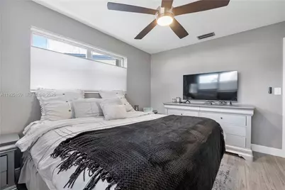 8831 NW 11th St, Pembroke Pines, FL 33024 - Photo 25