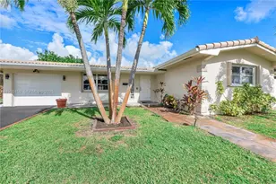 8831 NW 11th St, Pembroke Pines, FL 33024 - Photo 39