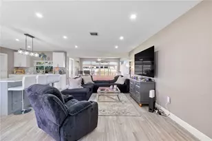 8831 NW 11th St, Pembroke Pines, FL 33024 - Photo 5