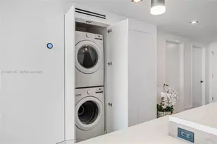 460 NE 28th St, Miami, FL 33137 - Photo 29