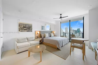 159 NE 6th St #3810, Miami, FL 33132 - Photo 1