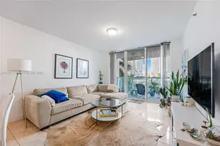 31 SE 5th St, Miami, FL 33131 - Photo 5