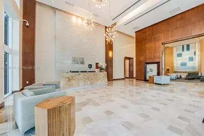 31 SE 5th St #409, Miami, FL 33131 - Photo 23