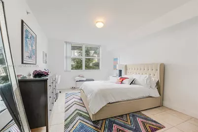 31 SE 5th St #409, Miami, FL 33131 - Photo 13