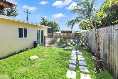 6810 Farragut St, Hollywood, FL 33024 - Photo 17
