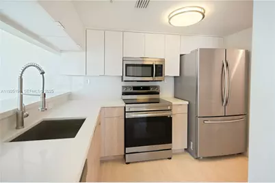 650 West Ave #1404, Miami Beach, FL 33139 - Photo 5