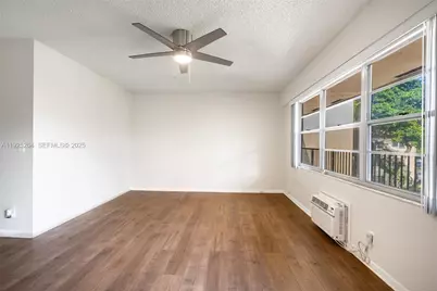 100 SW 132nd Way #306K, Pembroke Pines, FL 33027 - Photo 5