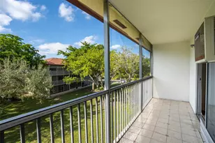 100 SW 132nd Way, Pembroke Pines, FL 33027 - Photo 17