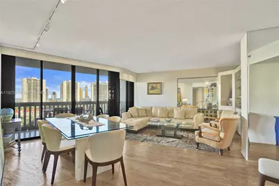 1000 W Island Blvd #1608, Aventura, FL 33160 - Photo 5
