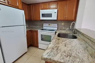 8665 NW 6th Ln, Miami, FL 33126 - Photo 5