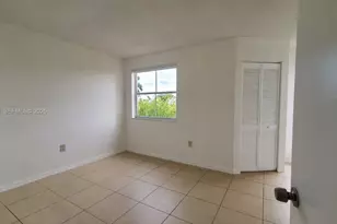 8665 NW 6th Ln, Miami, FL 33126 - Photo 7