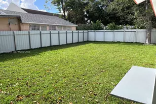 746 NW 112th St, Miami, FL 33168 - Photo 7