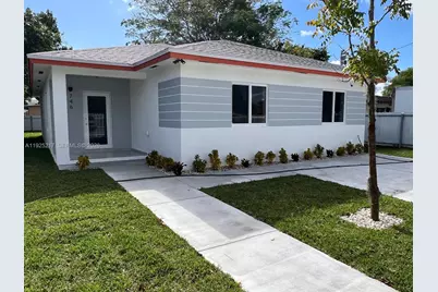 746 NW 112th St, Miami, FL 33168 - Photo 1