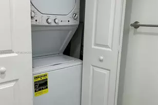 1000 SW 125th Ave, Pembroke Pines, FL 33027 - Photo 21