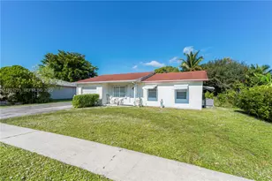 8221 SW 10th St, North Lauderdale, FL 33068 - Photo 23