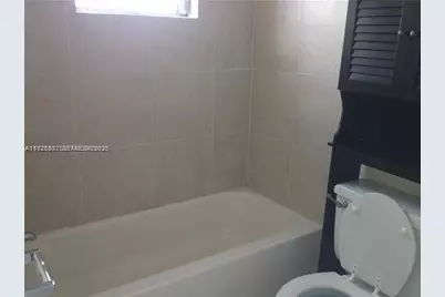 241 SE 9th Ave #106, Pompano Beach, FL 33060 - Photo 9