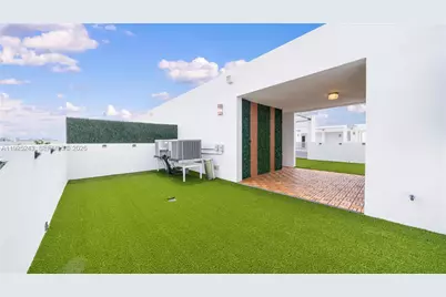 9187 NW 33th St, Doral, FL 33172 - Photo 23