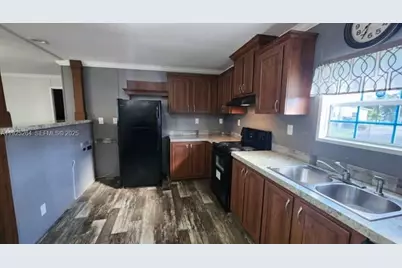 822 Heather Lane, Hallandale Beach, FL 33309 - Photo 3