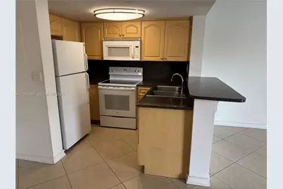 8630 NW 5th Ter #16-210, Miami, FL 33126 - Photo 7