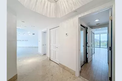 2800 Island Blvd #902, Aventura, FL 33160 - Photo 3