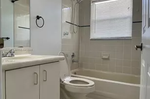 2473 NW 191st Ave, Pembroke Pines, FL 33029 - Photo 23