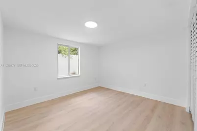 2285 NW 89th St, Miami, FL 33147 - Photo 17