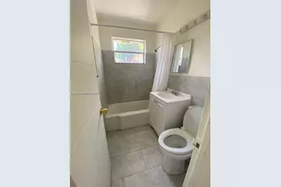 170 NW 39th St, Miami, FL 33127 - Photo 5