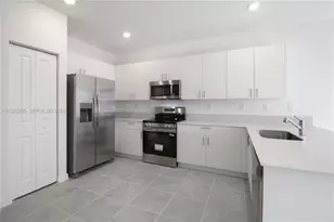 2747 SE 25th Ave, Homestead, FL 33035 - Photo 9