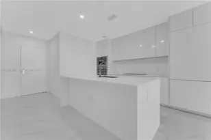 700 NE 24th St, Miami, FL 33137 - Photo 11