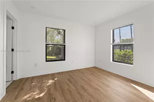 2158 NW 69th St, Miami, FL 33147 - Photo 23