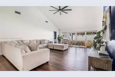 2865 Gettysburg Ln, West Palm Beach, FL 33409 - Photo 7