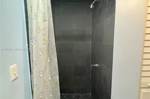 900 Biscayne Blvd, Miami, FL 33132 - Photo 29
