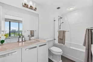 601 NE 36th St, Miami, FL 33137 - Photo 45