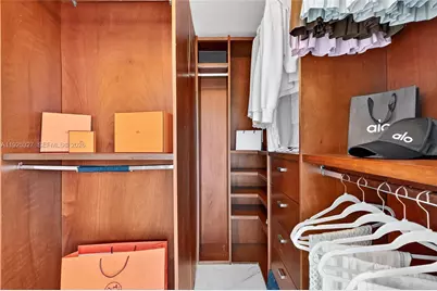 601 NE 36th St #1101, Miami, FL 33137 - Photo 35